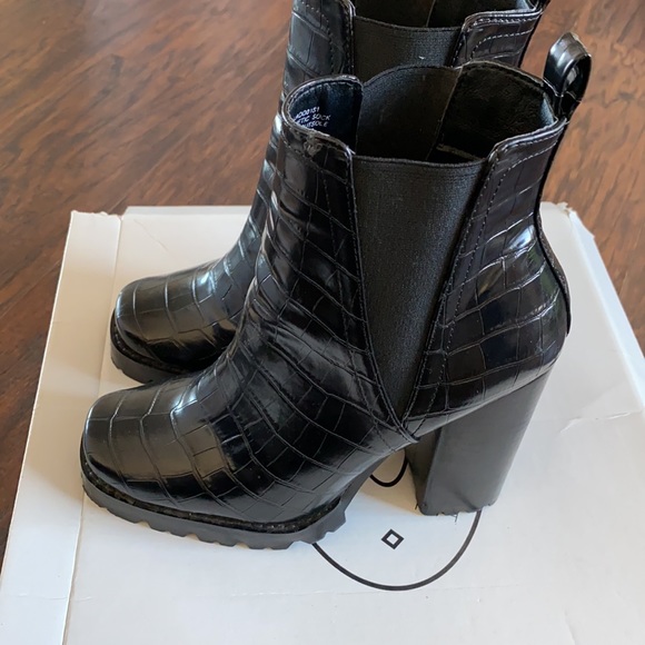 Steve Madden Landon boots - Picture 4 of 5